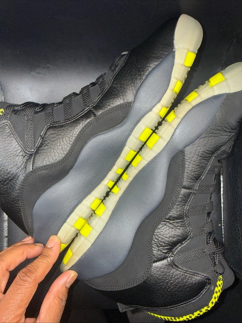 Size 9.5 - Air Jordan 10 Retro Venom, 310805-033, Clean W/ Replacement Box